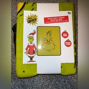 The Grinch plush throw
